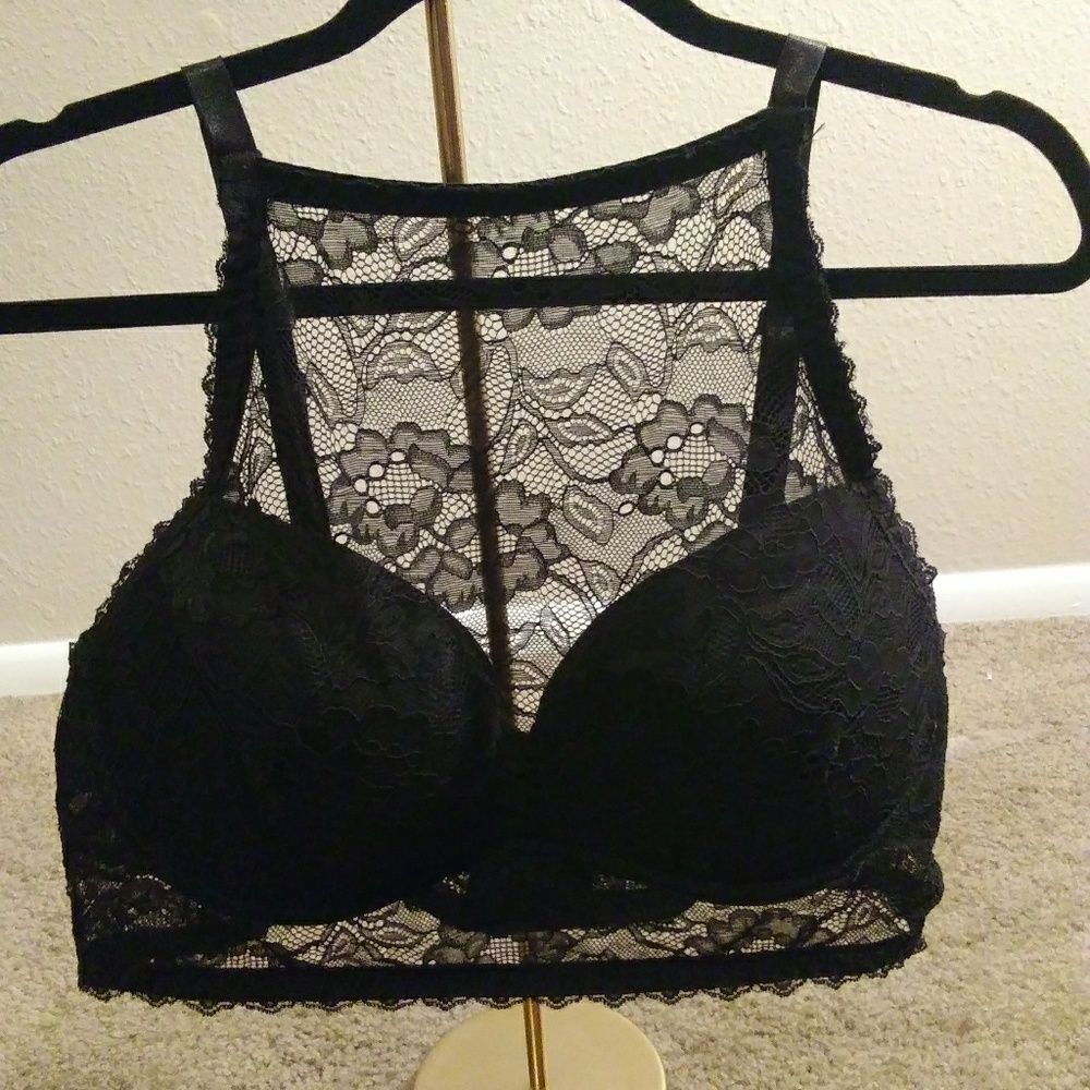 High chest black lace bra